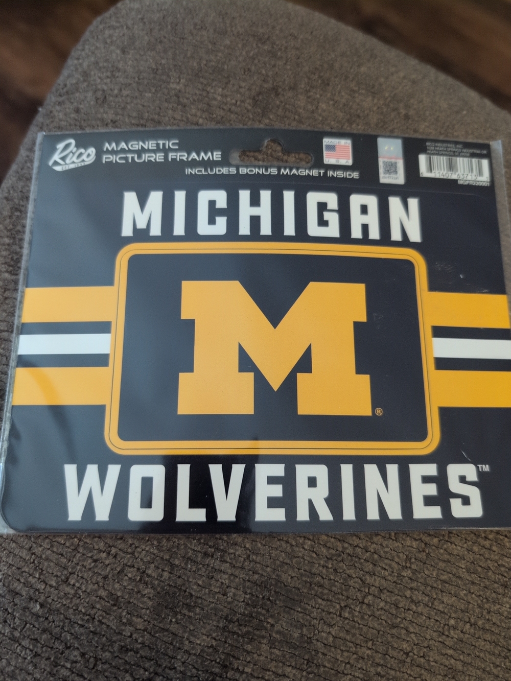 New Michigan Wolverines Magnetic Picture Frame Rico Industries NCAA College